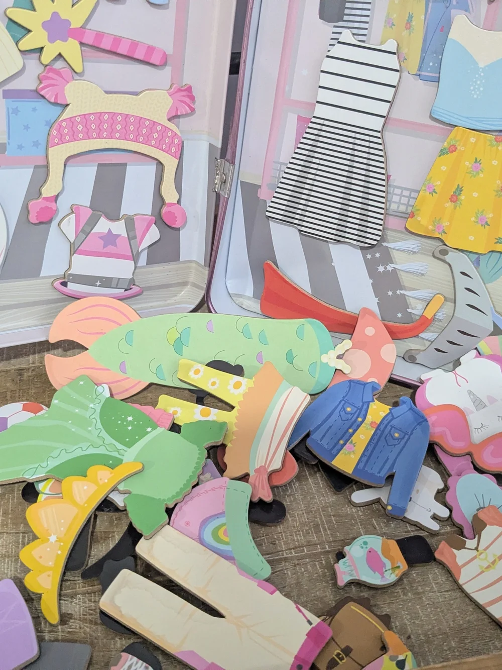 Wooden Standing Dolls Set — Multicolor Play Figures for Kids